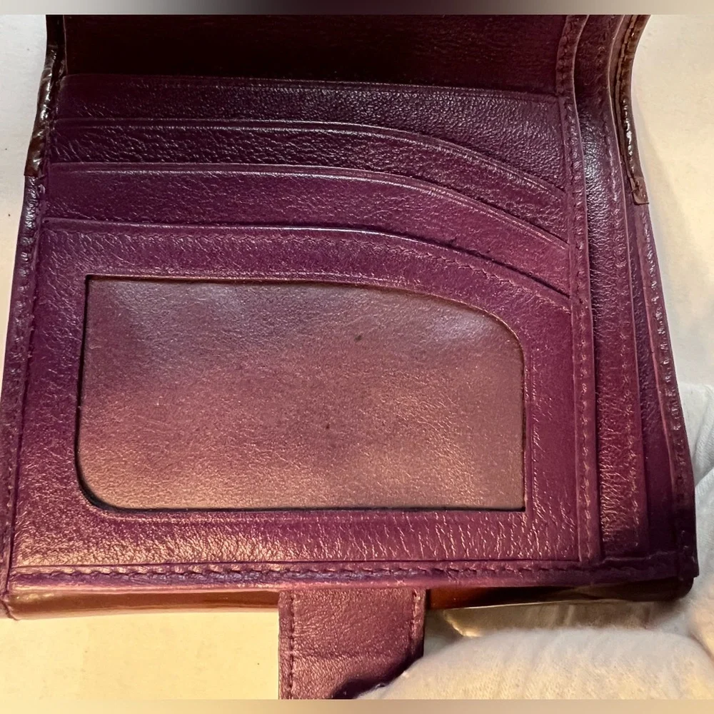Vintage Salvatore Ferragamo Purple Patent Leather‎ Wallet